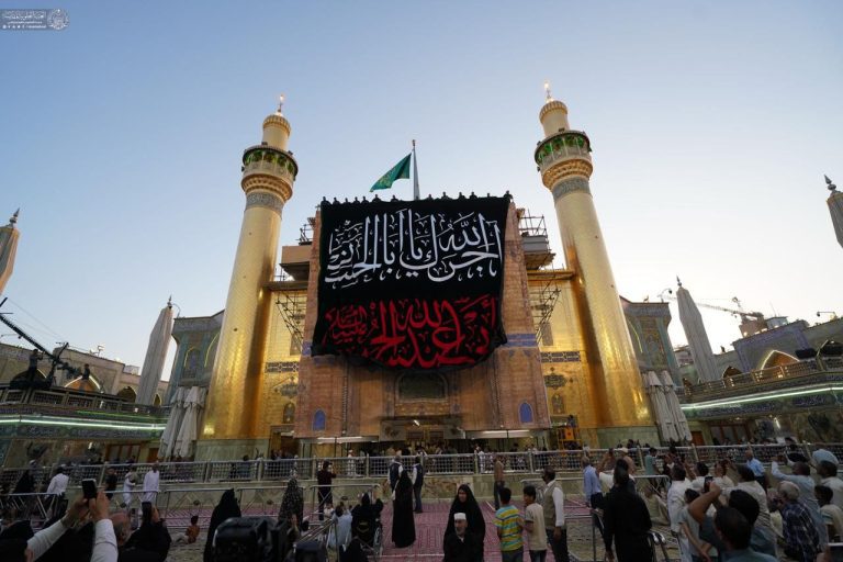 سیاه‌پوشی حرم مطهر علوی در آستانه ماه محرم
