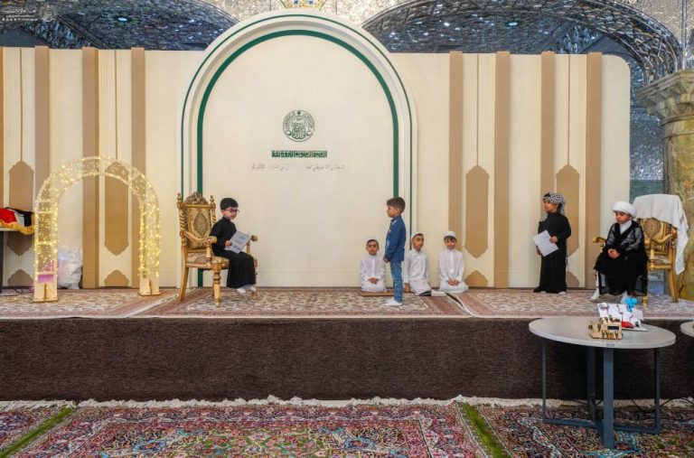 تجلیل از دانش‌آموزان ممتاز دبیرستانی توسط آستان مقدس علوی