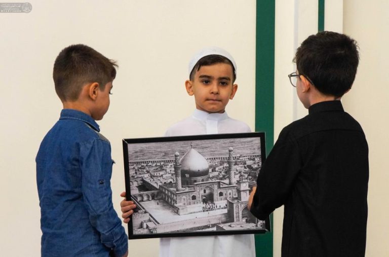 تجلیل از دانش‌آموزان ممتاز دبیرستانی توسط آستان مقدس علوی