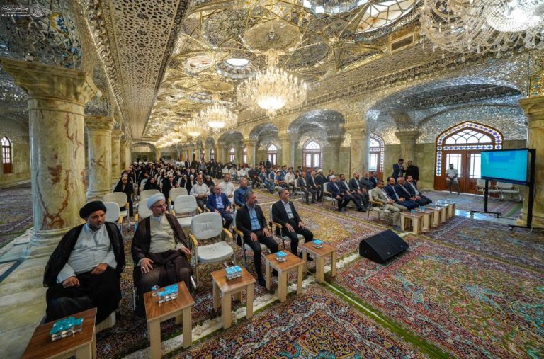 تجلیل از دانش‌آموزان ممتاز دبیرستانی توسط آستان مقدس علوی