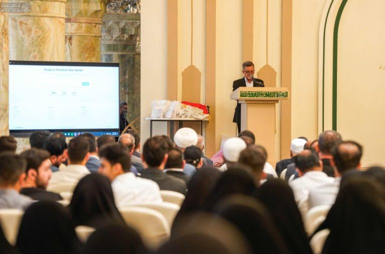 تجلیل از دانش‌آموزان ممتاز دبیرستانی توسط آستان مقدس علوی