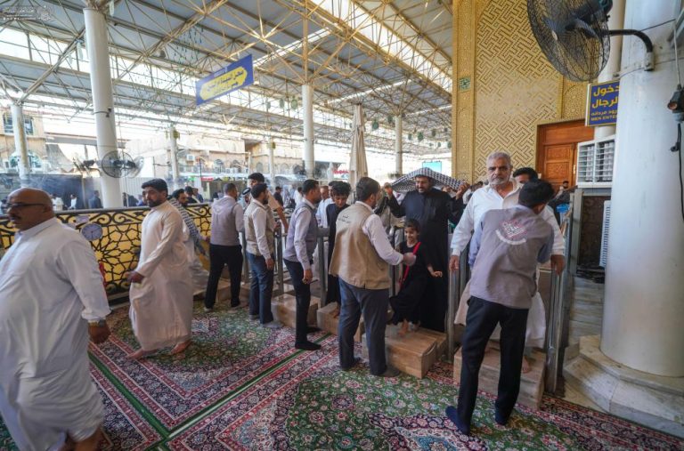 خدمت رسانی آستان مقدس علوی به زائران در عید قربان