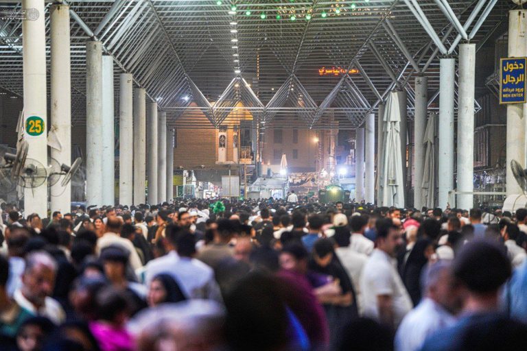 نجف مملو از عاشقان علوی در شب عیدالله‌الاکبر