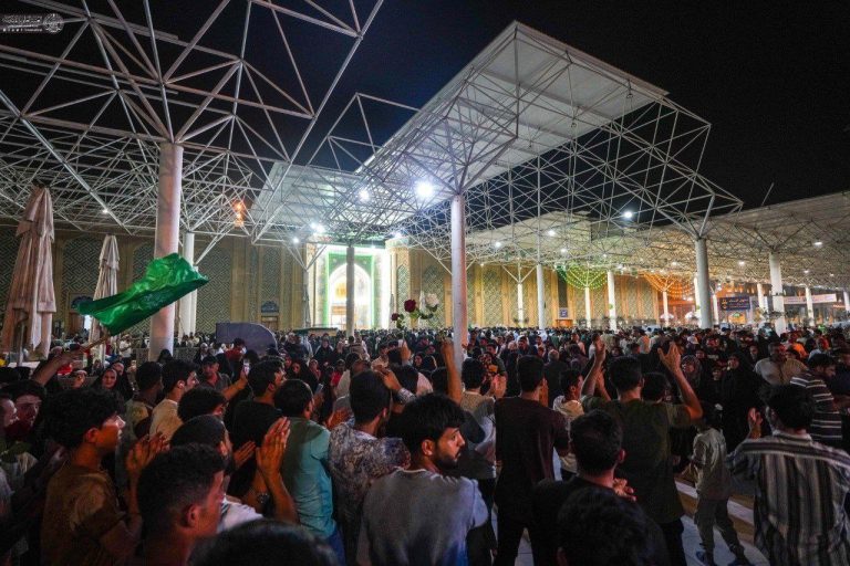 نجف مملو از عاشقان علوی در شب عیدالله‌الاکبر