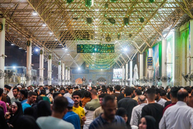 نجف مملو از عاشقان علوی در شب عیدالله‌الاکبر