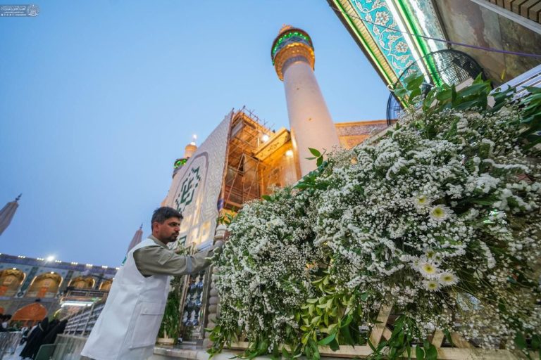 آغاز گل‌آرایی صحن و سرای حرم امیرالمؤمنین علیه‌السلام در آستانه عید ولایت