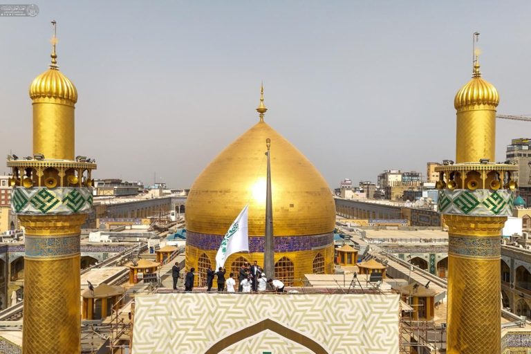 آیین باشکوه اهتزاز پرچم غدیر در حرم مطهر علوی