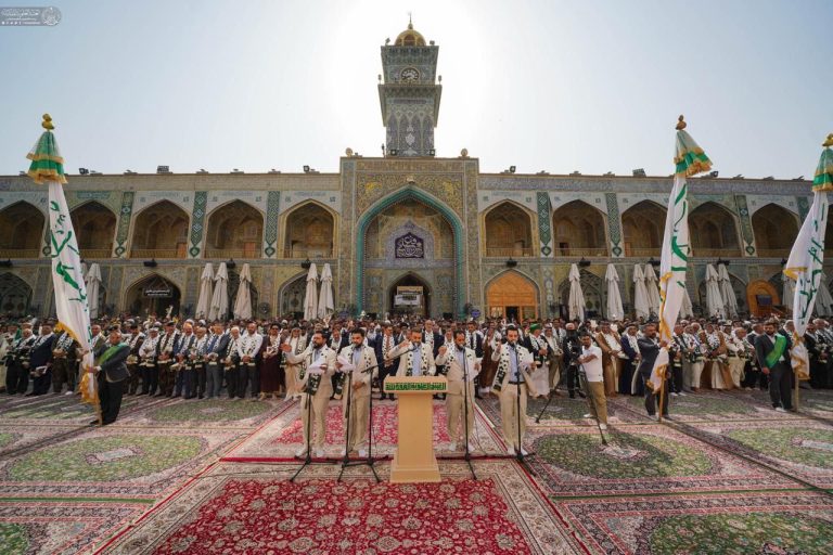 آیین باشکوه اهتزاز پرچم غدیر در حرم مطهر علوی