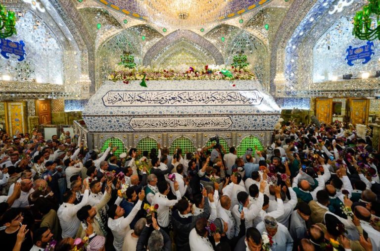 حذف شرط: مراسم تجدید بیعت خادمان مراسم تجدید بیعت خادمان