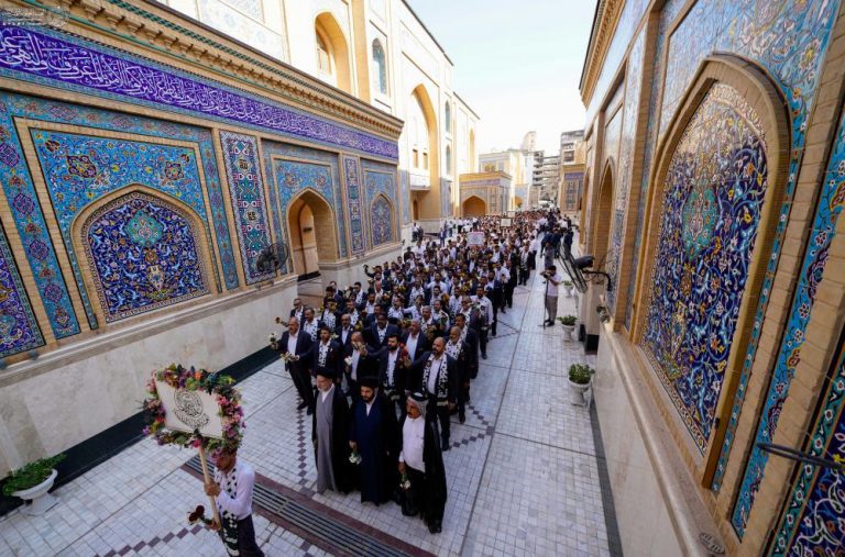 حذف شرط: مراسم تجدید بیعت خادمان مراسم تجدید بیعت خادمان