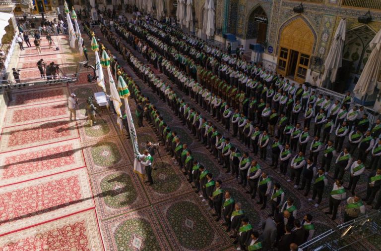 تحویل پرچمهای غدیر