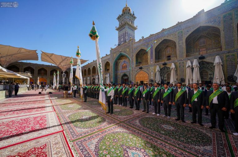 تحویل پرچمهای غدیر