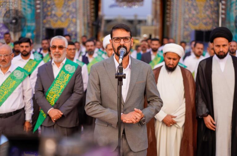 تحویل پرچمهای غدیر