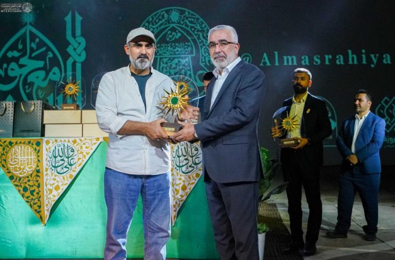 تجلیل تولیت آستان مقدس علوی از گروه نمایش «بیعت با حق»