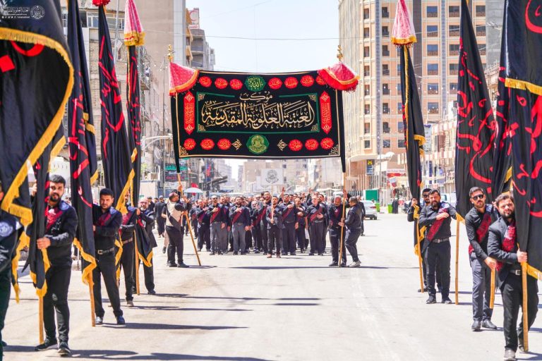حضور دسته عزاداری خادمان علوی در کربلا در سالروز شهادت امام سجاد علیه‌السلام