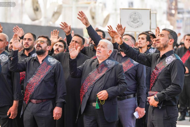 حضور دسته عزاداری خادمان علوی در کربلا در سالروز شهادت امام سجاد علیه‌السلام