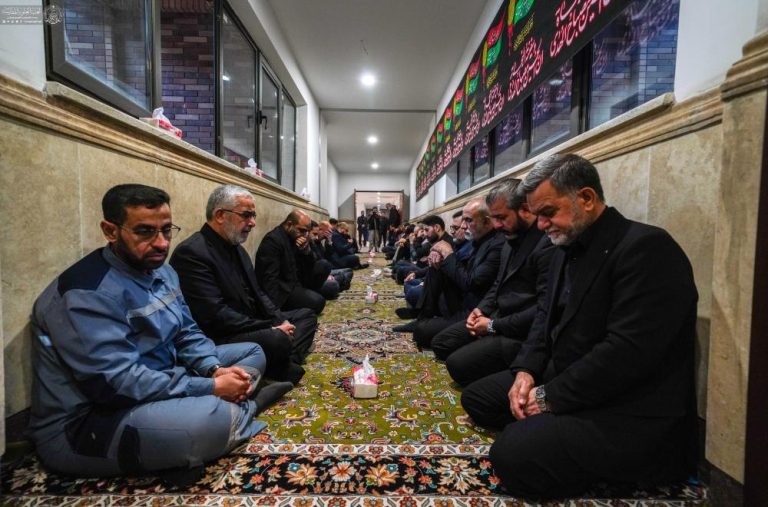 برپایی مجلس عزاداری به مناسبت شهادت امام زین‌العابدین علیه‌السلام در حرم مطهر علوی