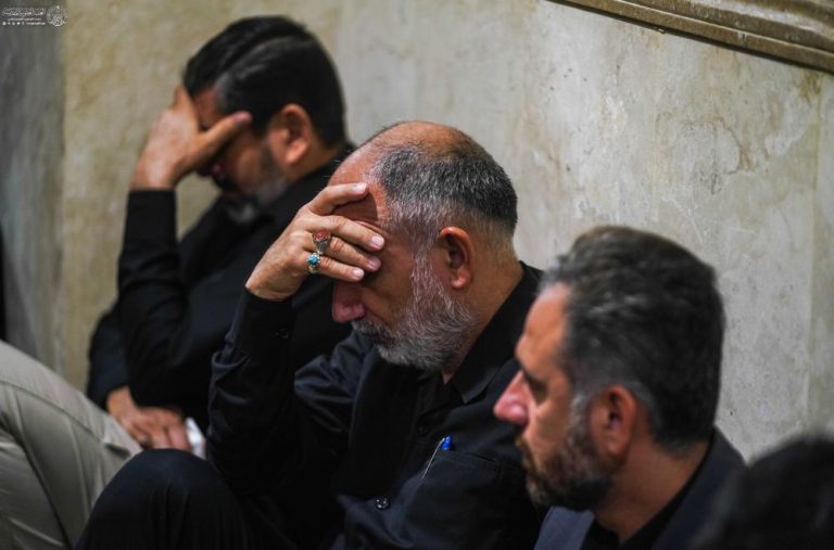 برپایی مجلس عزاداری به مناسبت شهادت امام زین‌العابدین علیه‌السلام در حرم مطهر علوی