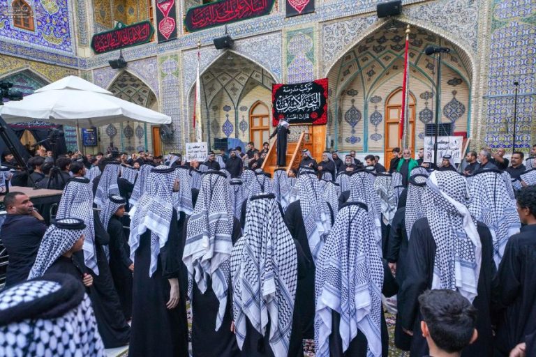 عزاداری نونهالان موکب مدرسه نجف‌اشرف در حرم مولای متقیان