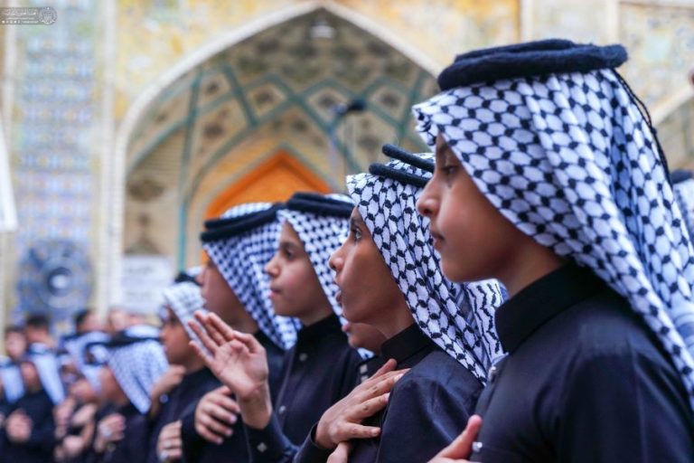 عزاداری نونهالان موکب مدرسه نجف‌اشرف در حرم مولای متقیان