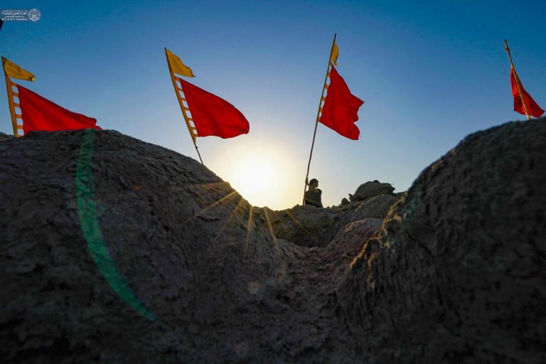 زائران اربعین حسینی در مسیر کربلا