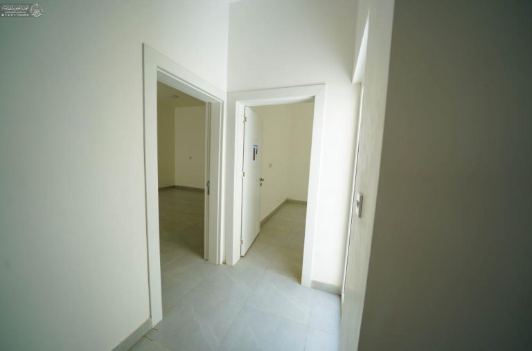 بازدید میدانی هیئتی از تولیت کل آستان مقدس علوی از میزان پیشرفت پروژههای مجتمع مسکونی قنبر یک و دو