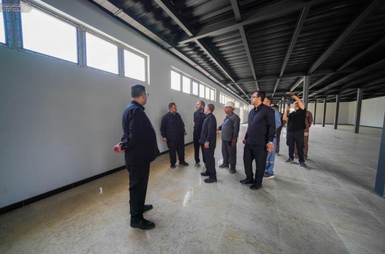 بازدید میدانی هیئتی از تولیت کل آستان مقدس علوی از میزان پیشرفت پروژههای مجتمع مسکونی قنبر یک و دو