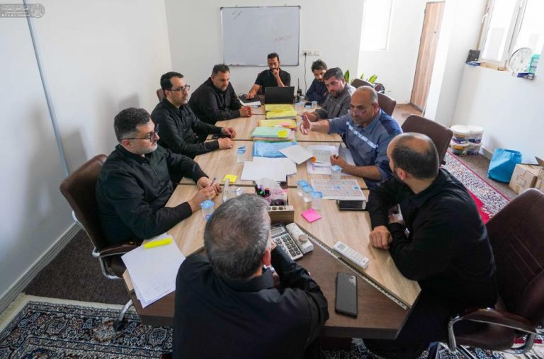 بازدید میدانی هیئتی از تولیت کل آستان مقدس علوی از میزان پیشرفت پروژههای مجتمع مسکونی قنبر یک و دو