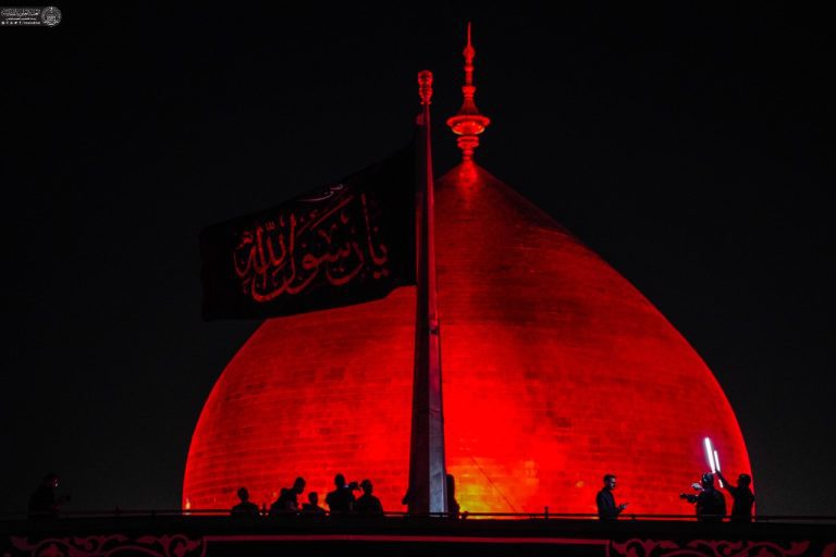 برافراشتن پرچم عزای شهادت پیامبر اکرم