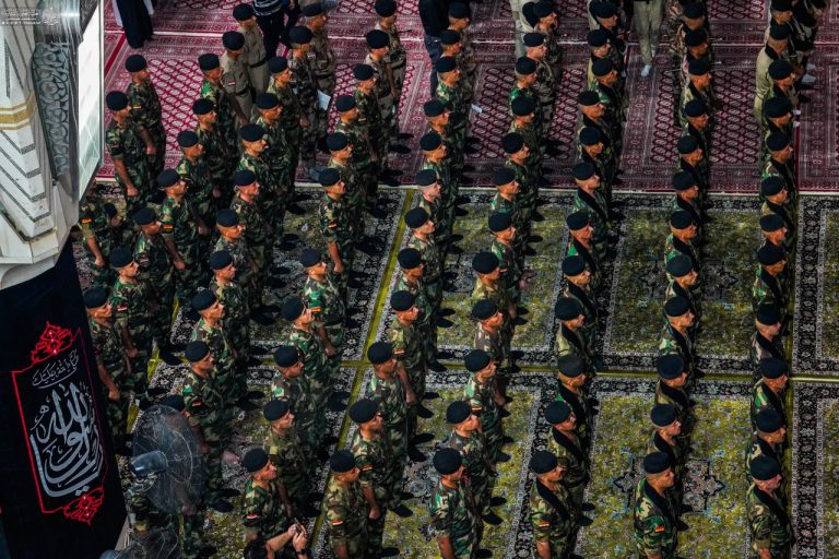 برافراشتن پرچم عزای پیامبر اکرم