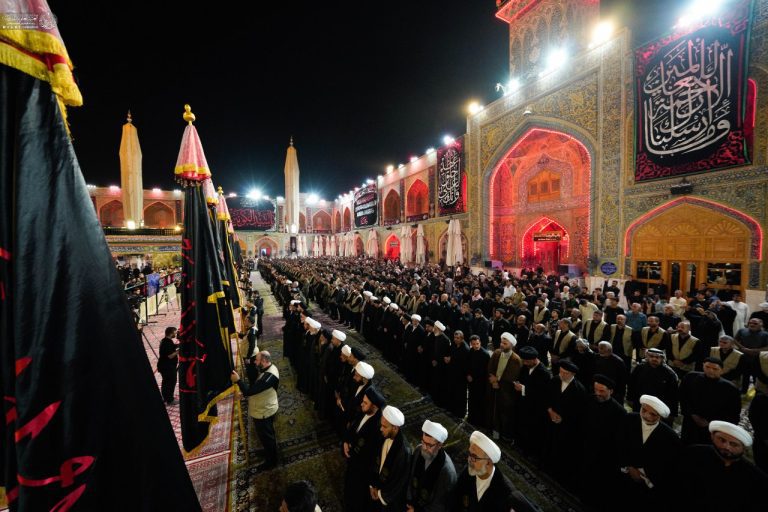 مراسم برافراشتن پرچم عزای پیامبر اکرم