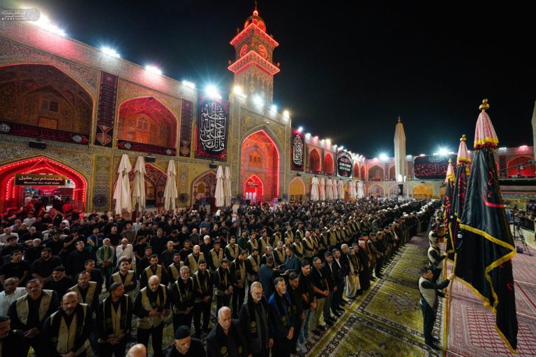 مراسم برافراشتن پرچم عزای پیامبر اکرم