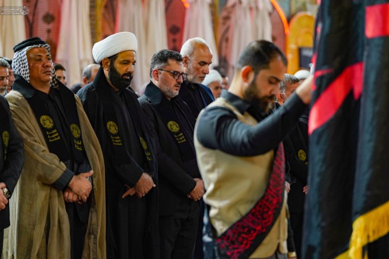 مراسم برافراشتن پرچم عزای پیامبر اکرم