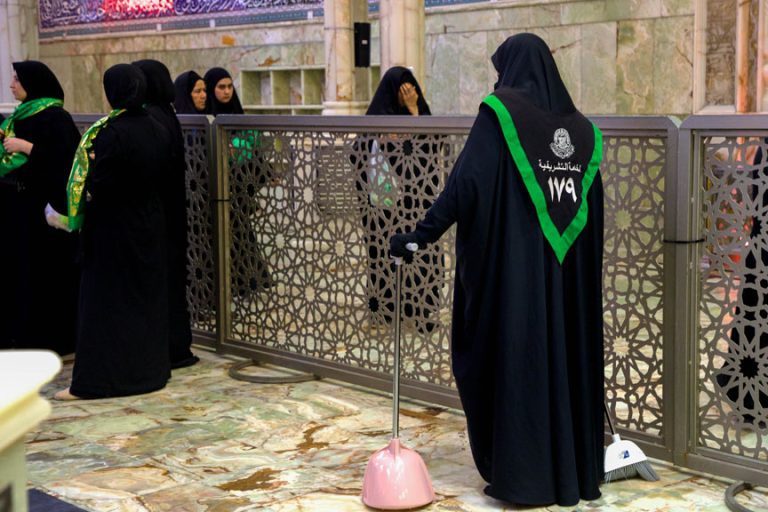 بانوان خادم