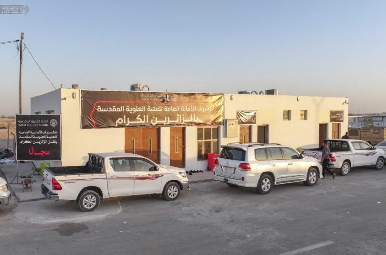 آستان مقدس علوی برای خدمت رسانی به زائران، صدها وسیله نقلیه را جهت تسهیل بازگشت زوار اربعین تامین کرد.