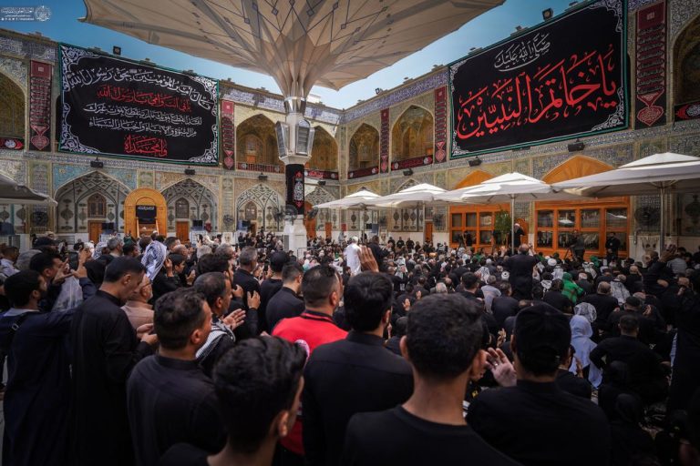 اقامه عزای نبی مکرم اسلام در حرم مطهر علوی