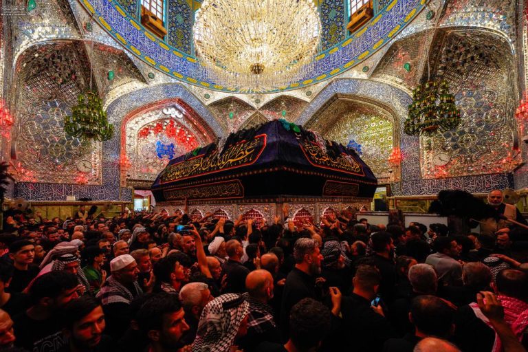 اقامه عزای نبی مکرم اسلام در حرم مطهر علوی