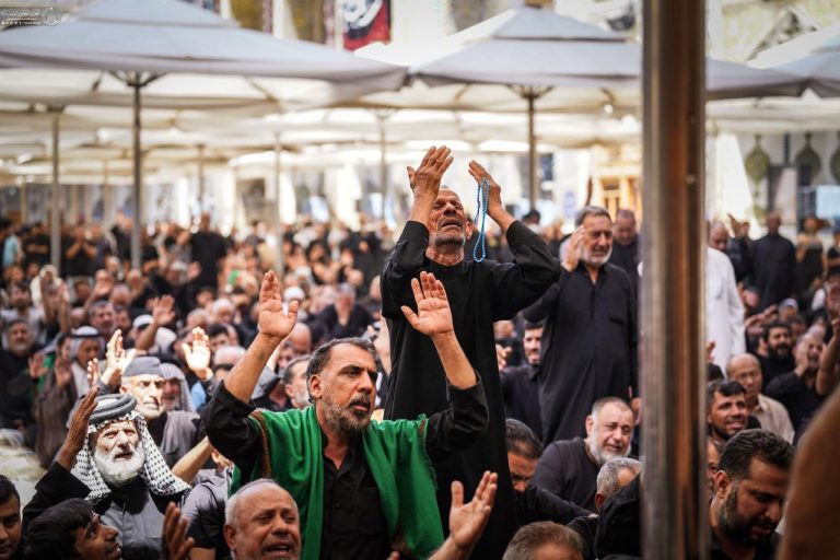 اقامه عزای نبی مکرم اسلام در حرم مطهر علوی