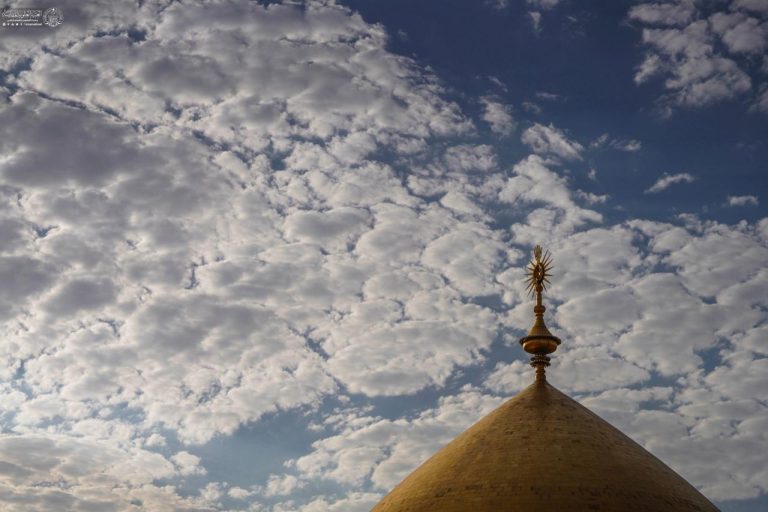درخشش گنبد حرم امیرالمؤمنین علیهالسلام در آسمان نجف