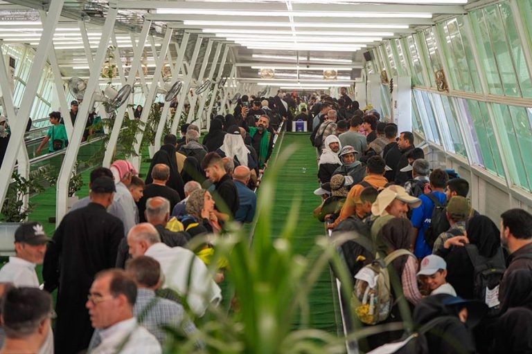 مدینة الزائرین(شهرک زائران) امام رضا علیه‌السلام، وابسته به آستان مقدس علوی امسال نیز در ایام زیارت اربعین، میزبان و پذیرای هزاران زائر اربعینی است.