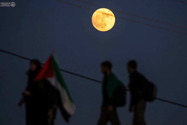 سوی ماه حرم