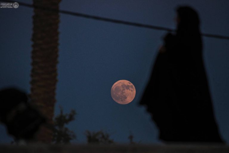 سوی ماه حرم