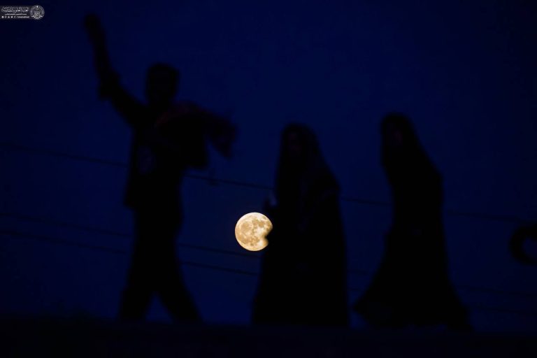 سوی ماه حرم