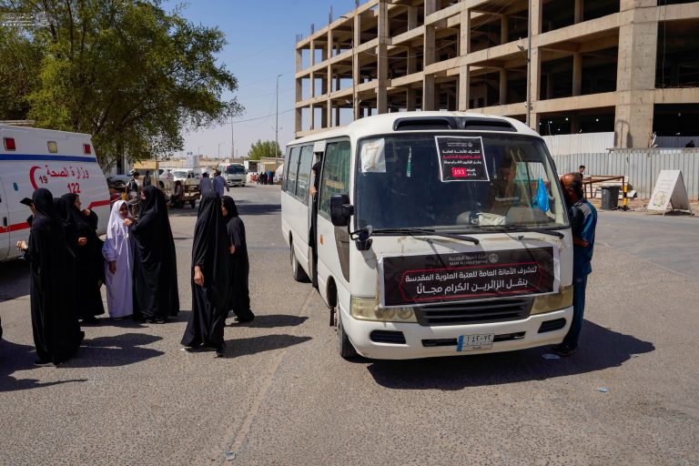 حمل و نقل زائران در شهادت نبی اکرم توسط آستان مقدس علوی ۴