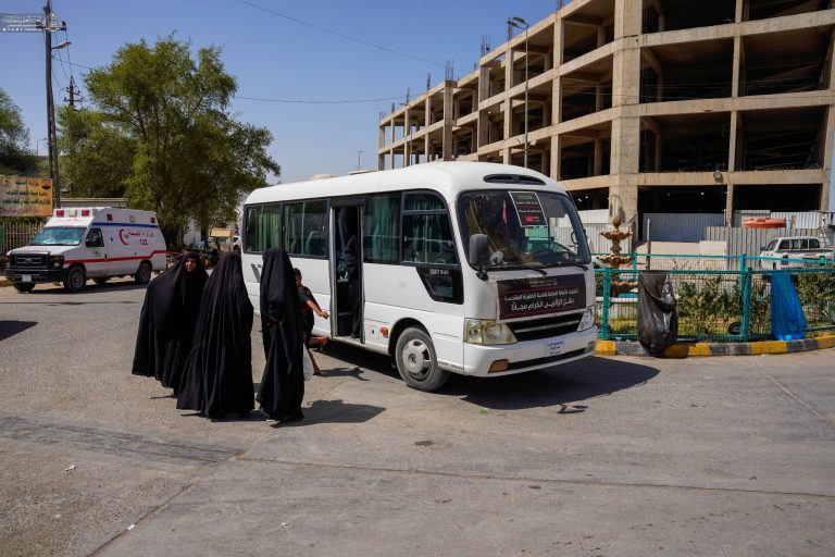 حمل و نقل زائران در شهادت نبی اکرم توسط آستان مقدس علوی ۶