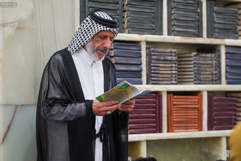 زائران حرم مطهر علوی