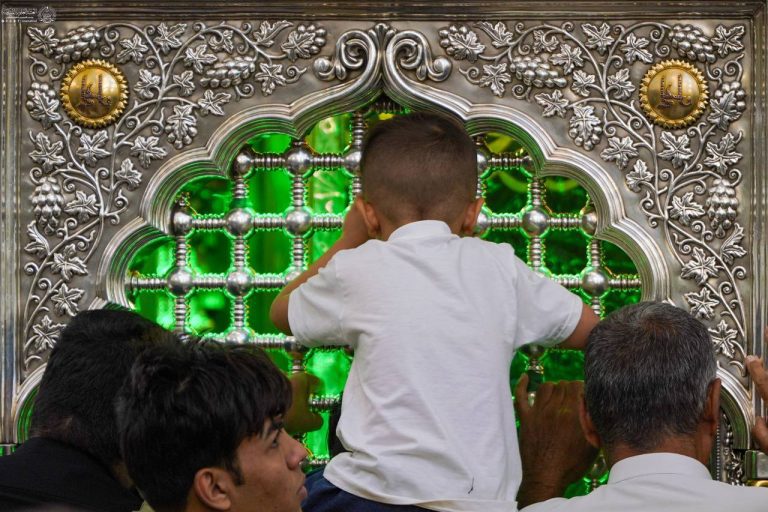 زائران حرم مطهر علوی