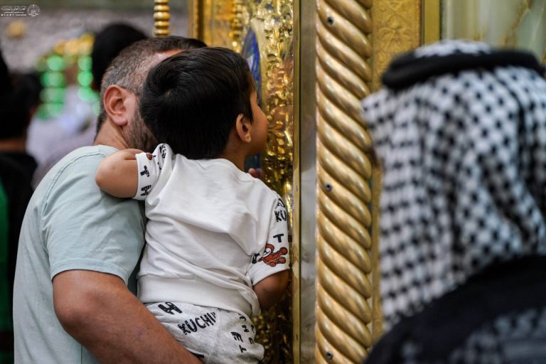 زائران حرم مطهر علوی