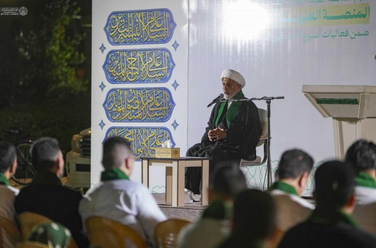 برپایی سکوی سیار فرهنگی به مناسبت میلاد پیامبر اعظم صلىاللهعلیهوآله توسط آستان مقدس علوی