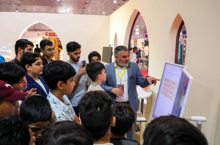 ارائه برنامه آموزشی و فرهنگی ویژه کودکان توسط آستان مقدس علوی در نمایشگاه کتاب بغداد